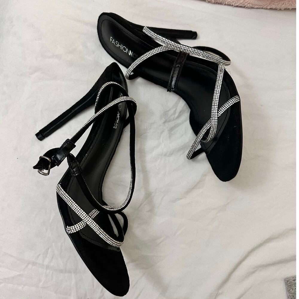 Fashion Nova Black 5" Heels Rhinestone Straps‎ US Size 7.5